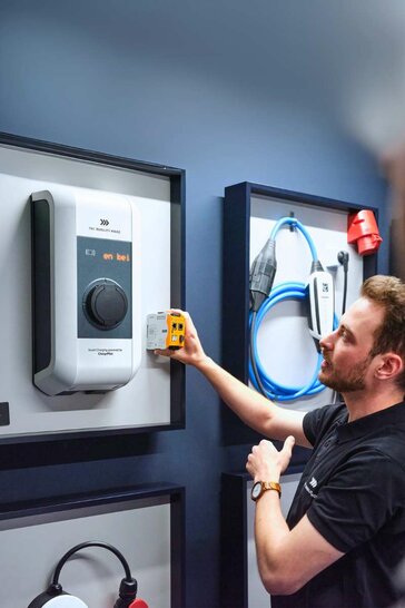 EV load and charging management with Revolution Pi